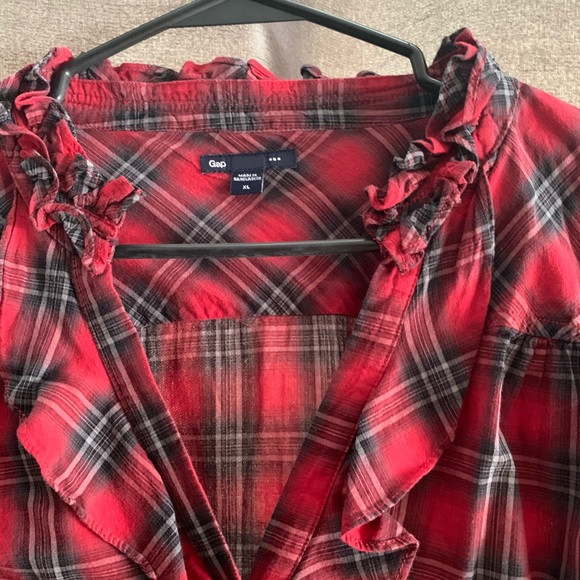 Button down shirt - Picture 2 of 3